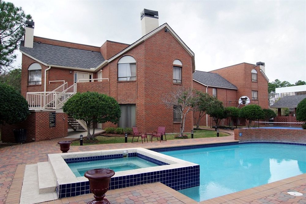 Cloverleaf Suites Baton Rouge Esterno foto