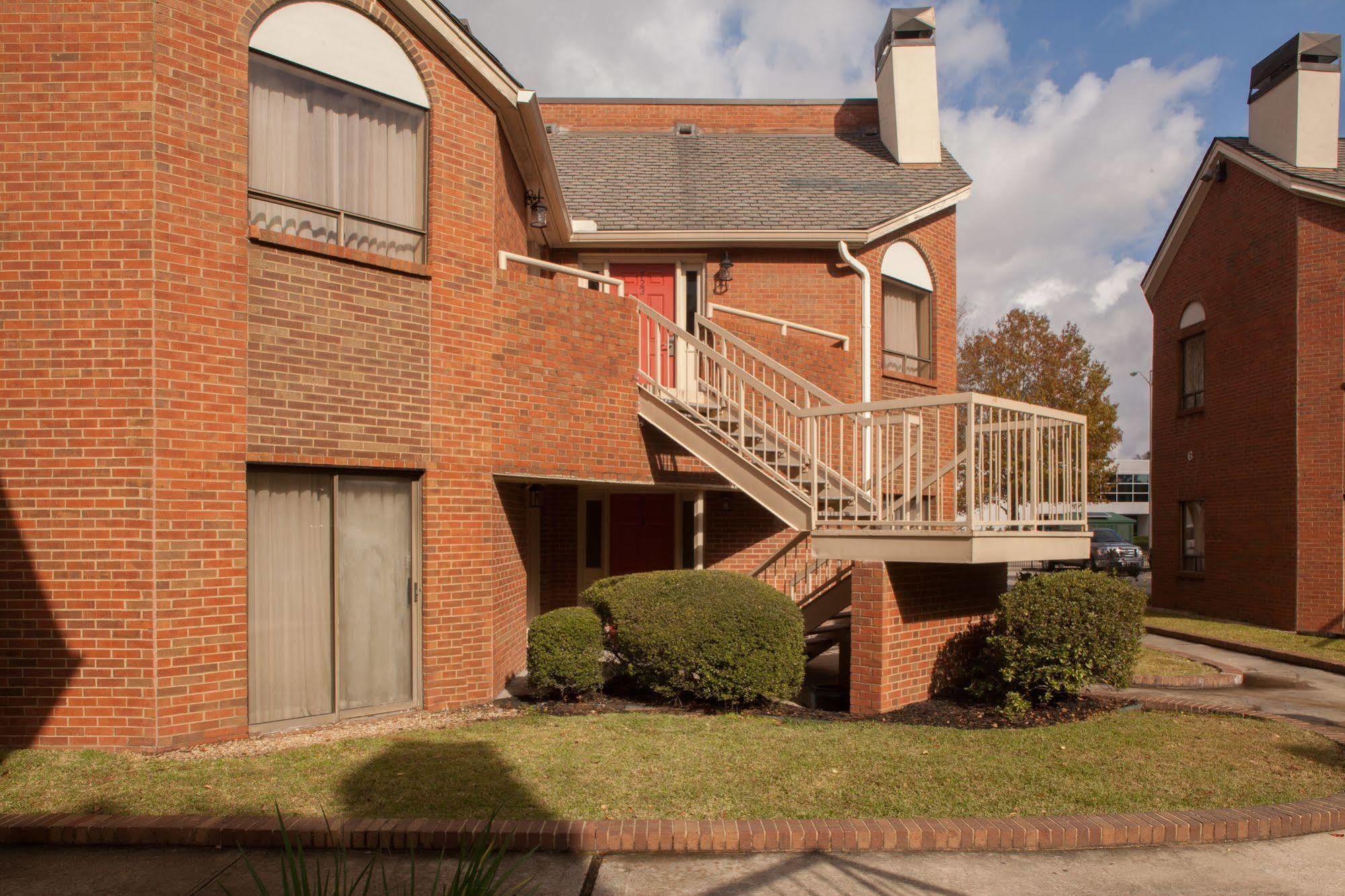 Cloverleaf Suites Baton Rouge Esterno foto