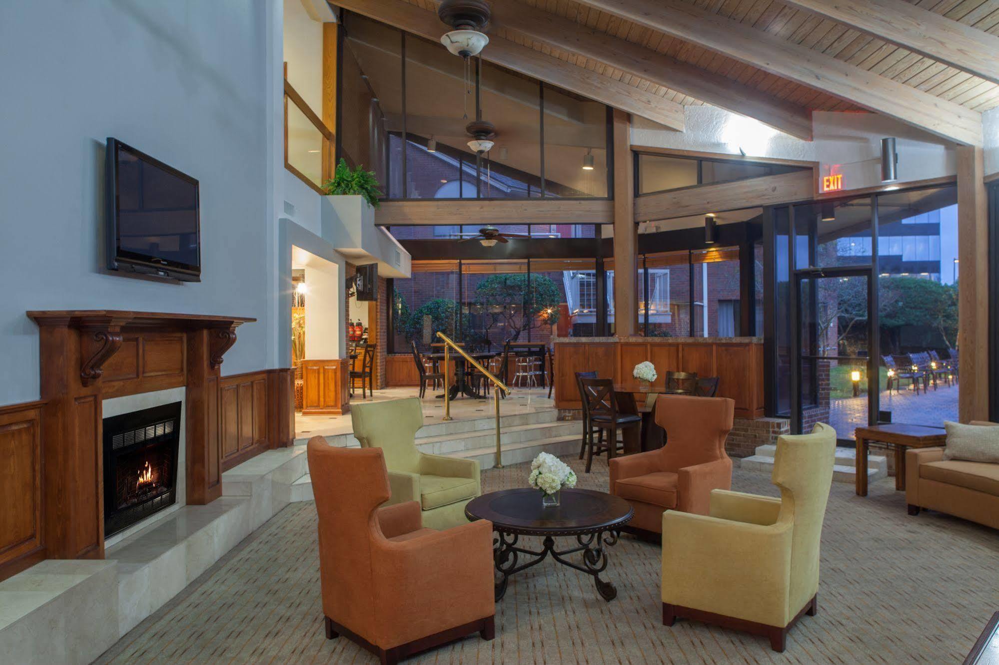 Cloverleaf Suites Baton Rouge Esterno foto
