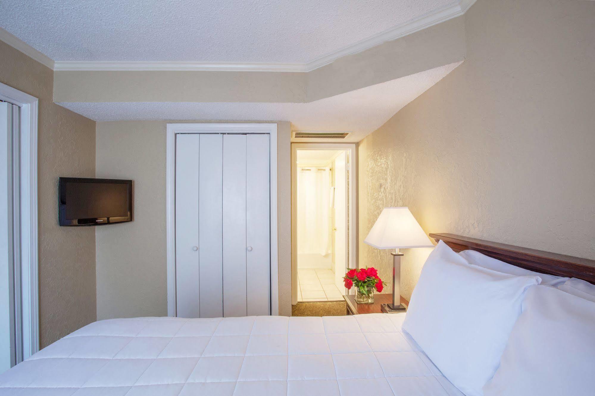 Cloverleaf Suites Baton Rouge Esterno foto