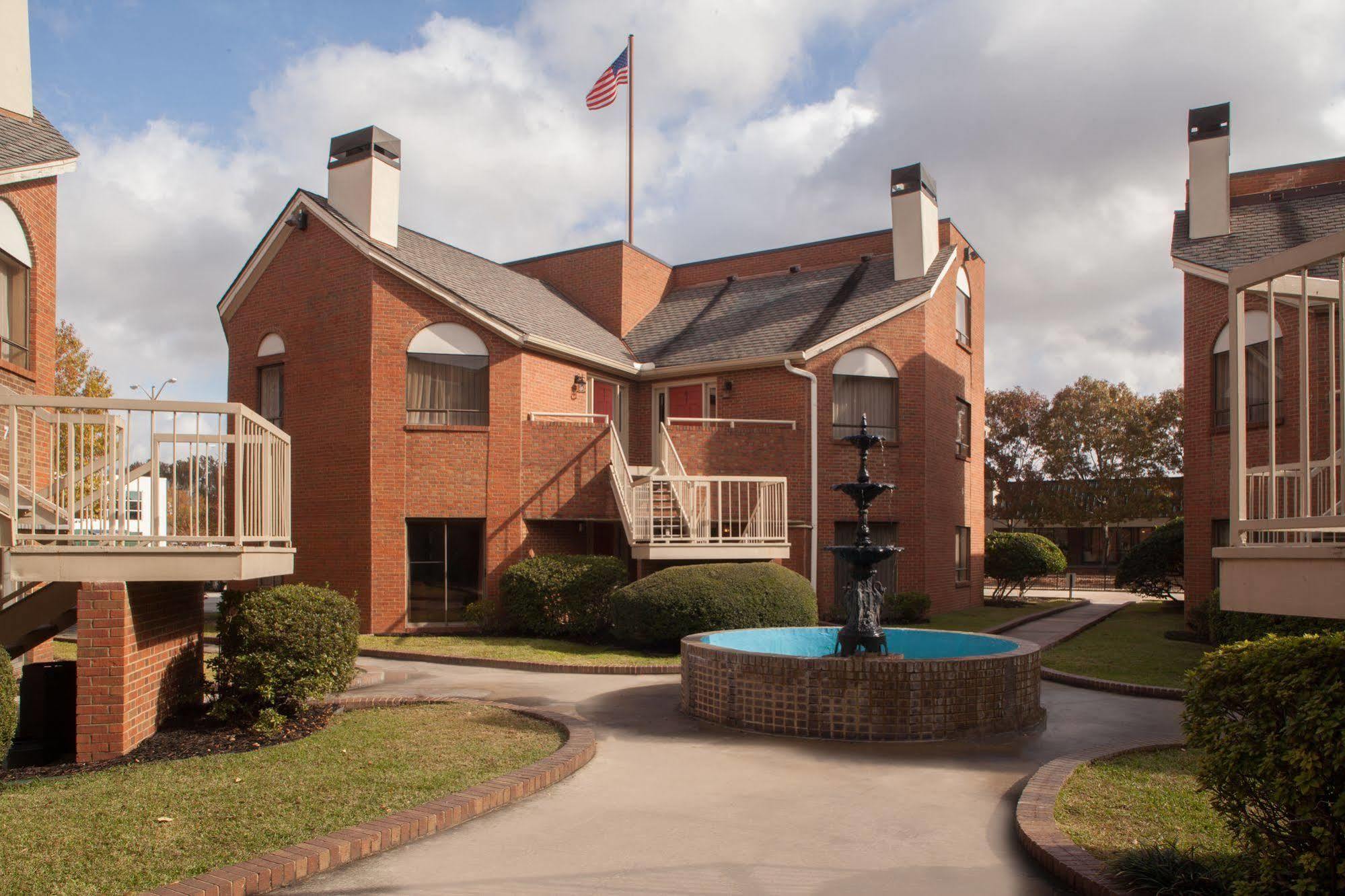 Cloverleaf Suites Baton Rouge Esterno foto