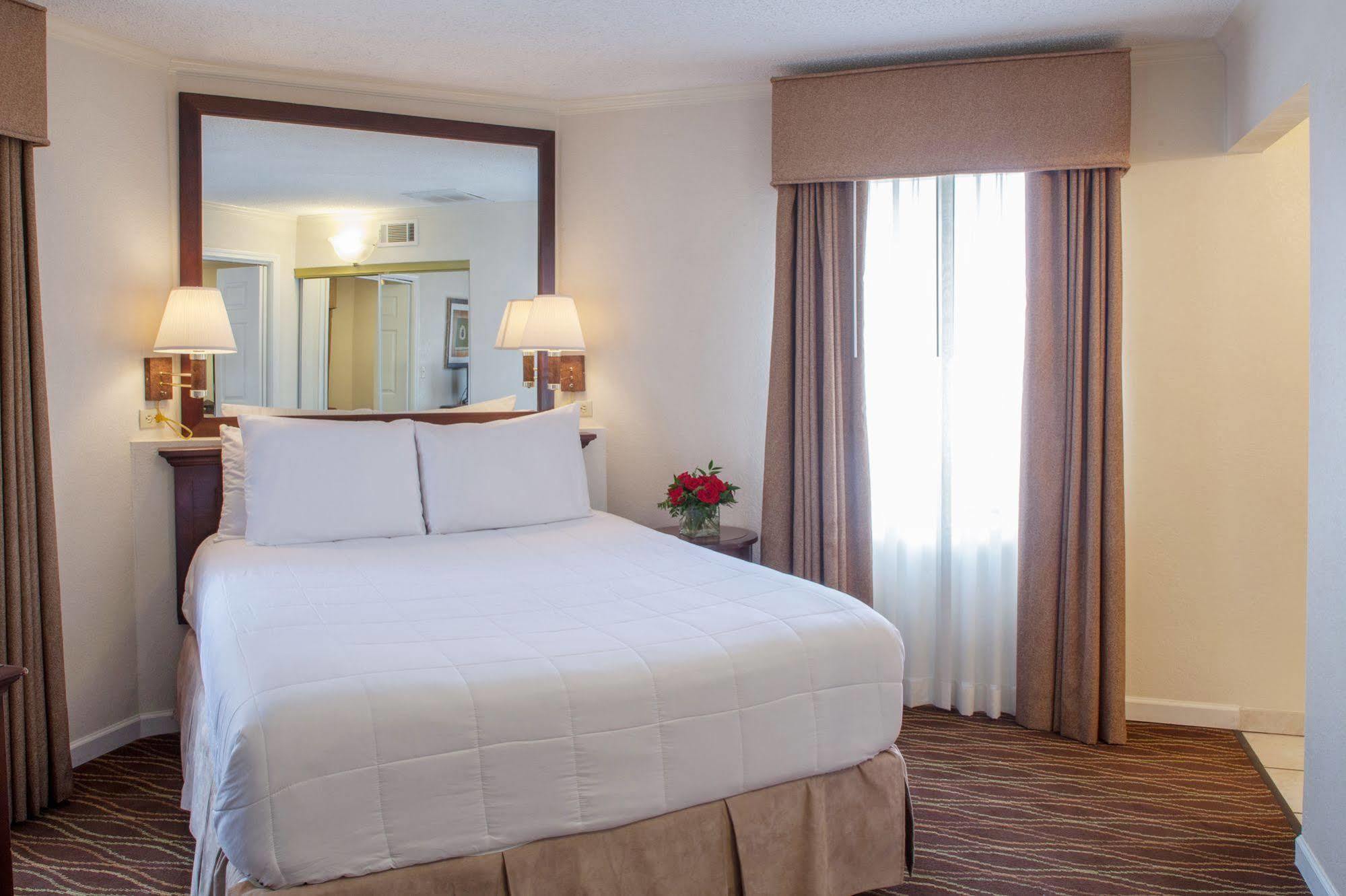 Cloverleaf Suites Baton Rouge Esterno foto