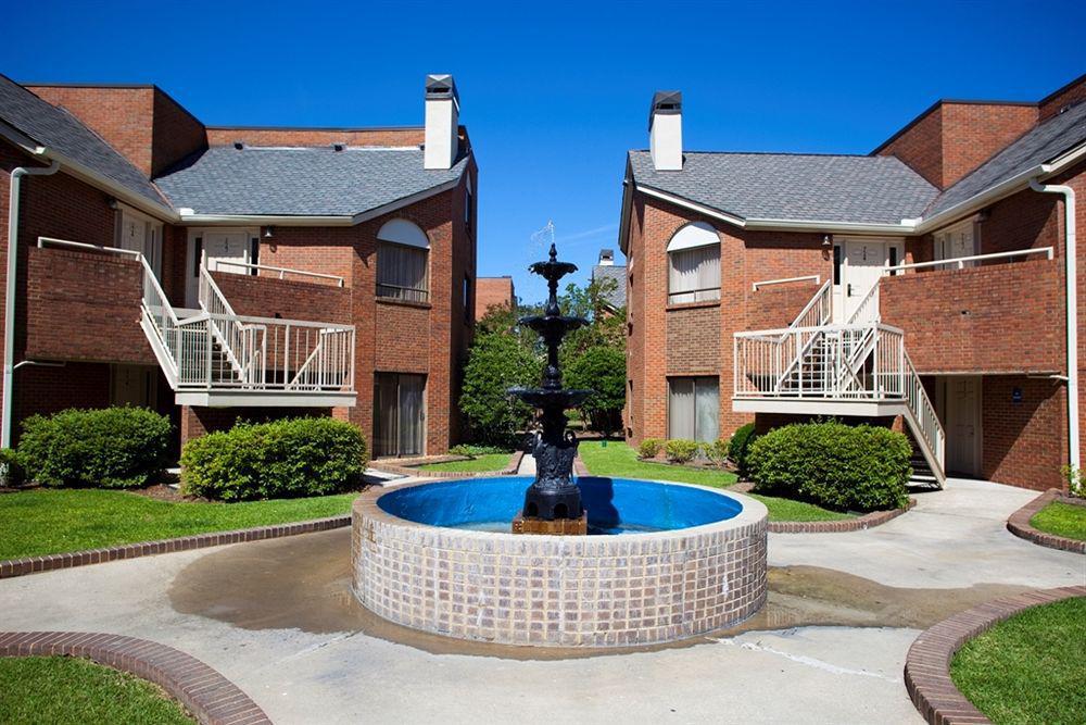 Cloverleaf Suites Baton Rouge Esterno foto