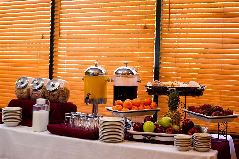 Cloverleaf Suites Baton Rouge Esterno foto