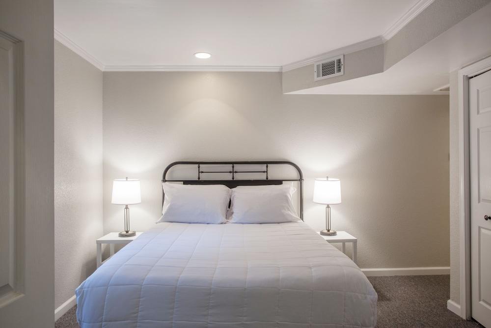 Cloverleaf Suites Baton Rouge Esterno foto